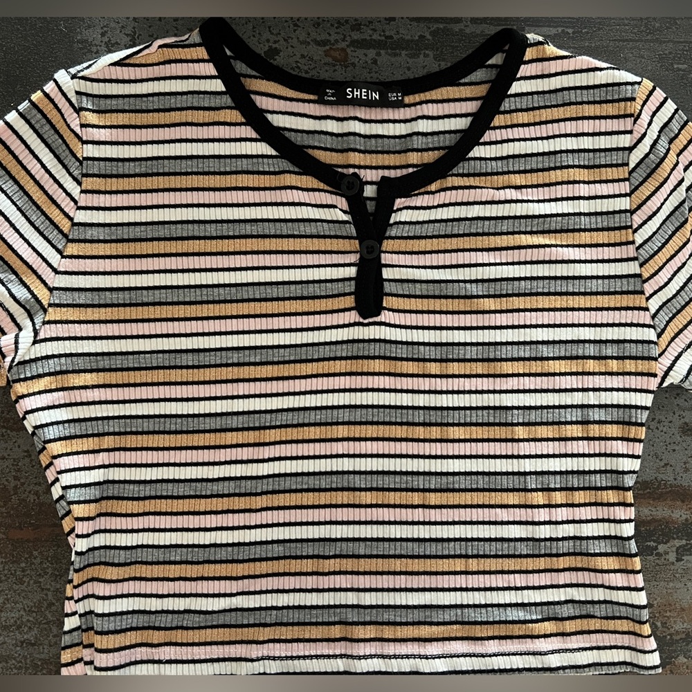 🩶💛🩷👚SHEIN Striped Knit Crop Top🖤